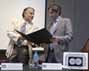 Arturo  MenchacaÂ y JacoboÂ Konigsberg en la ceremonia de  ingreso.