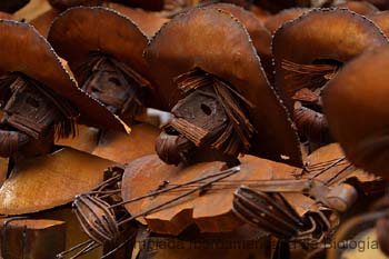 040201_1942_0714_a__s.thb